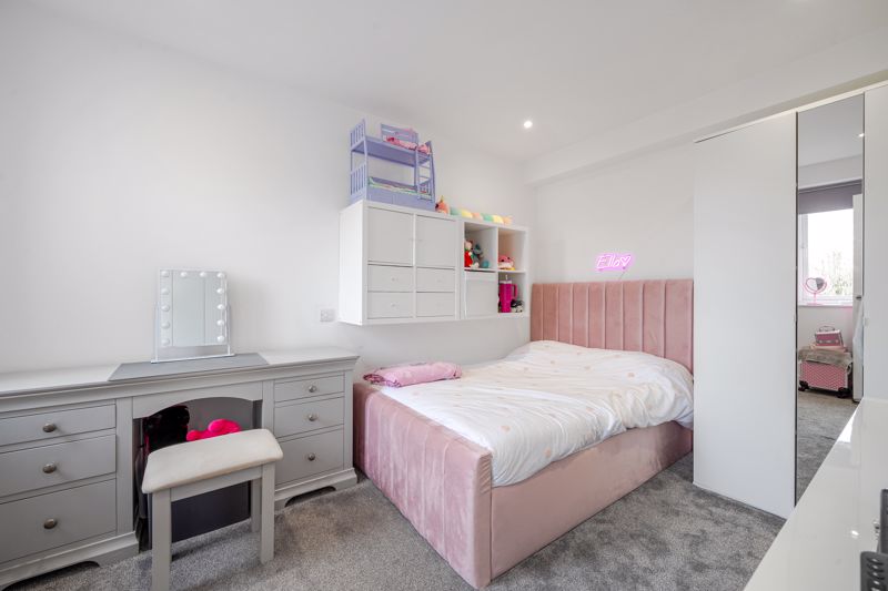 Bedroom- click for photo gallery